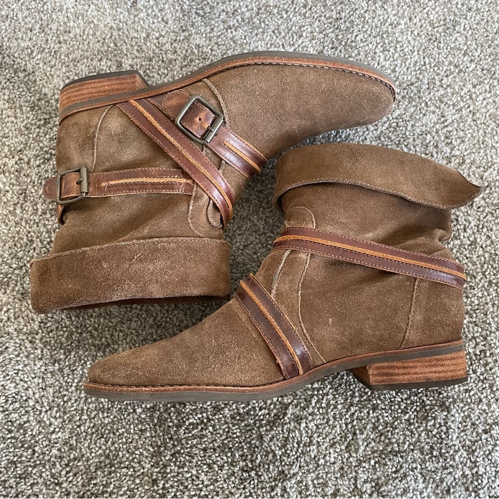 Matisse Prospector Boots Women’s Size 9.5M Tan Suede Leather Cross Straps Ankle - Picture 7 of 10